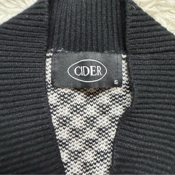 Cider Cardigan Size Small houndstooth sweater black white plaid - Picture 4 of 4